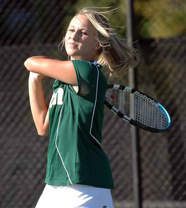 No. 2 Women’s Tennis Closes Regular Season With 7-0 Drubbing Of Marquette Sophomore Kelcy Tefft.