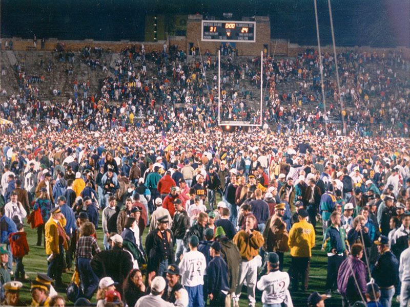 Florida State entered South Bend as the top-ranked team in the country in 1993. Heisman Trophy winner Charlie Ward spearheaded a Seminole offense that had scored at least 40 points in seven of their previous nine games, but Notre Dame built a 24-7 halftime lead and held off Florida State, 31-24.
