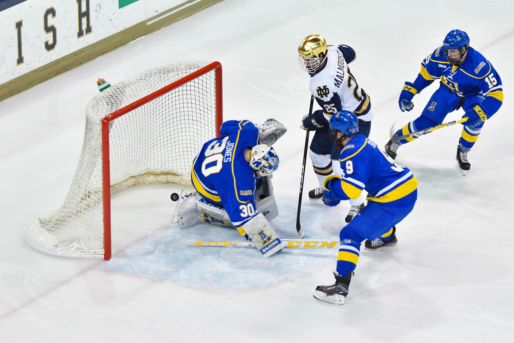 A Season in Photos: 2016-17 Notre Dame Hockey