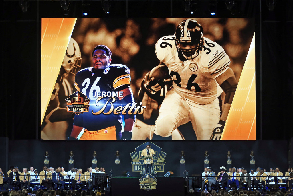 Jerome Bettis and Tim Brown inducted into Pro Football Hall of Fame
