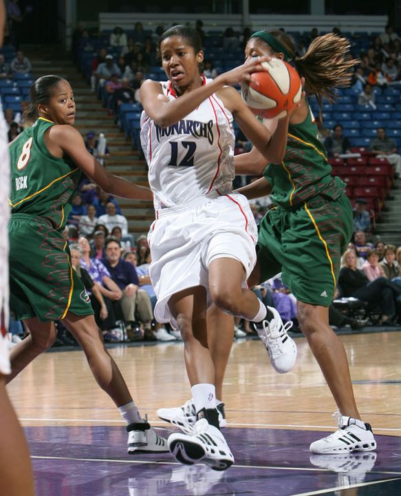 2008 Notre Dame graduate Charel Allen and the Sacramento Monarchs will take on the San Antonio Silver Stars (and former Irish All-America center Ruth Riley) in a WNBA Western Conference semifinal series beginning Thursday at 9 p.m. (ET) on ESPN2. <i>(photo courtesy of WNBAE/Getty Images)</i>