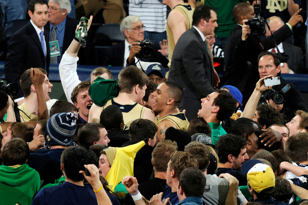 No. 25 Notre Dame beats No. 11 Louisville in 5OT (AP)