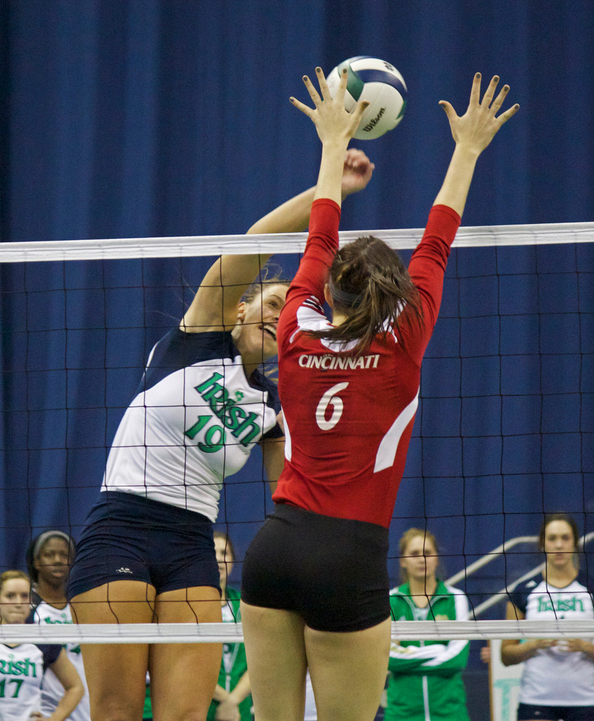 11/9 Volleyball vs Cincinnati