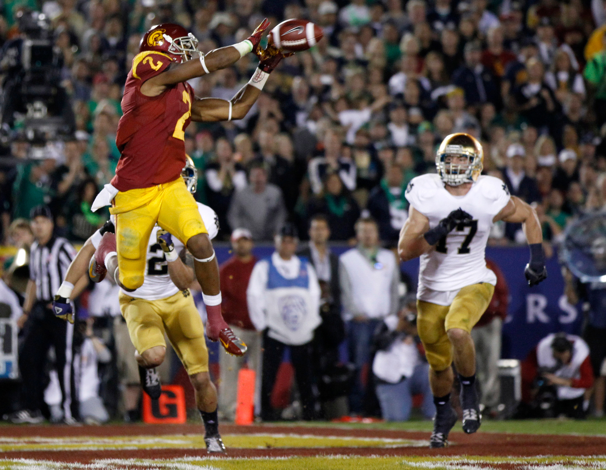 Manti Te’o Named Monogram Club MVP Notre Dame USC Football