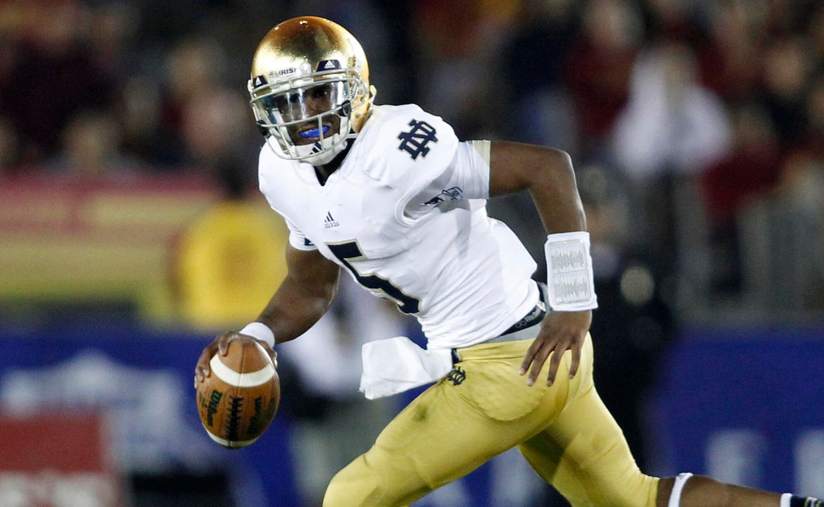 Everett Golson threw for 217 yards and improved to 10-0 as a starter.