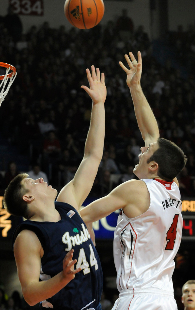Men's Basketball vs. Louisville, 2/28/2008 (AP)