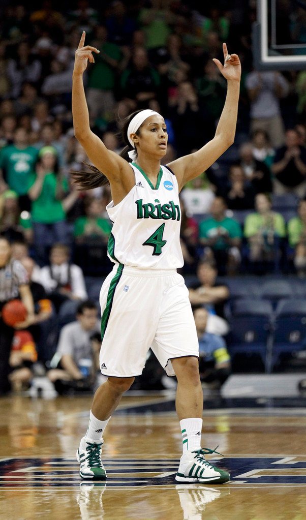 #4 Notre Dame Overwhelms Liberty in First Round, 74-43 (AP)