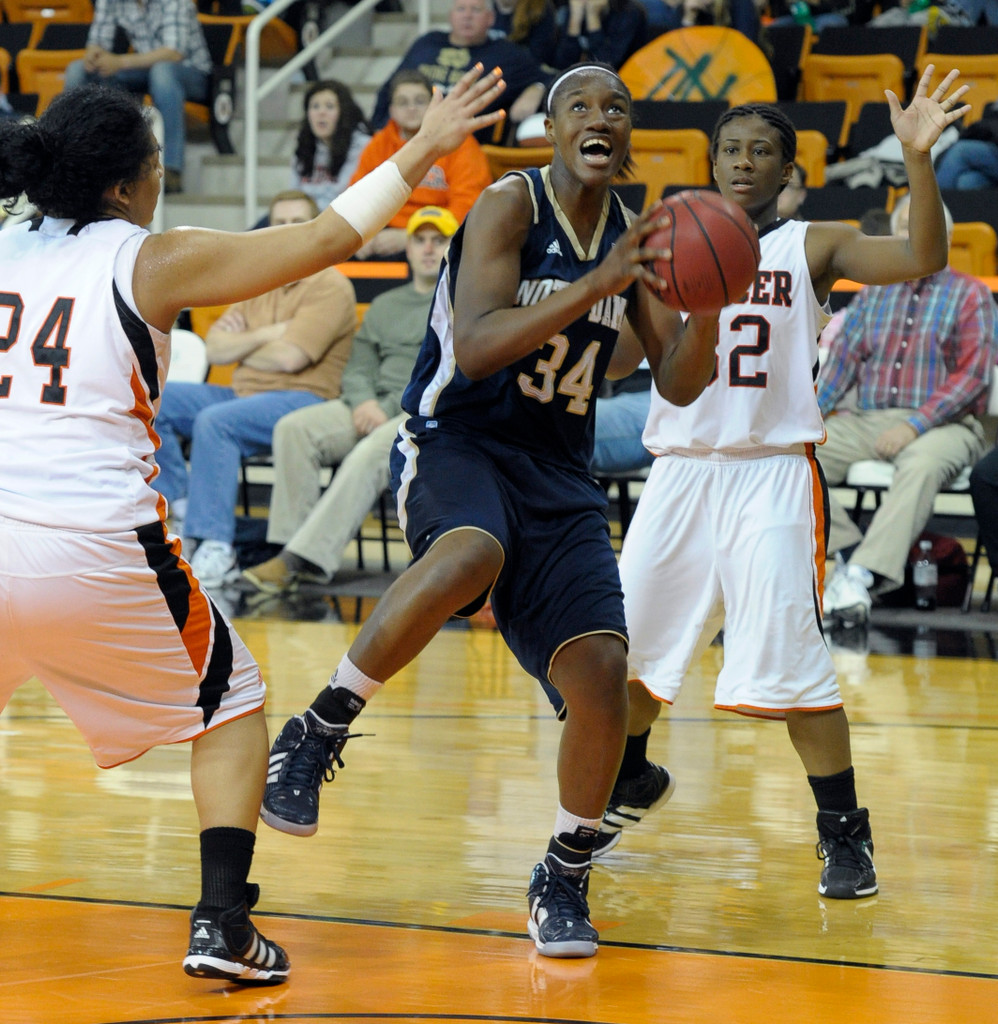 No. 3 Notre Dame Downs Mercer, 128-42 (AP)