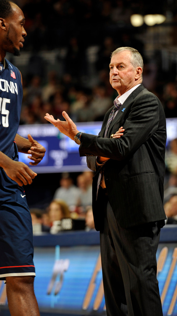 No. 14 Irish Topple No. 8 Connecticut In 73-70 Thriller (AP)