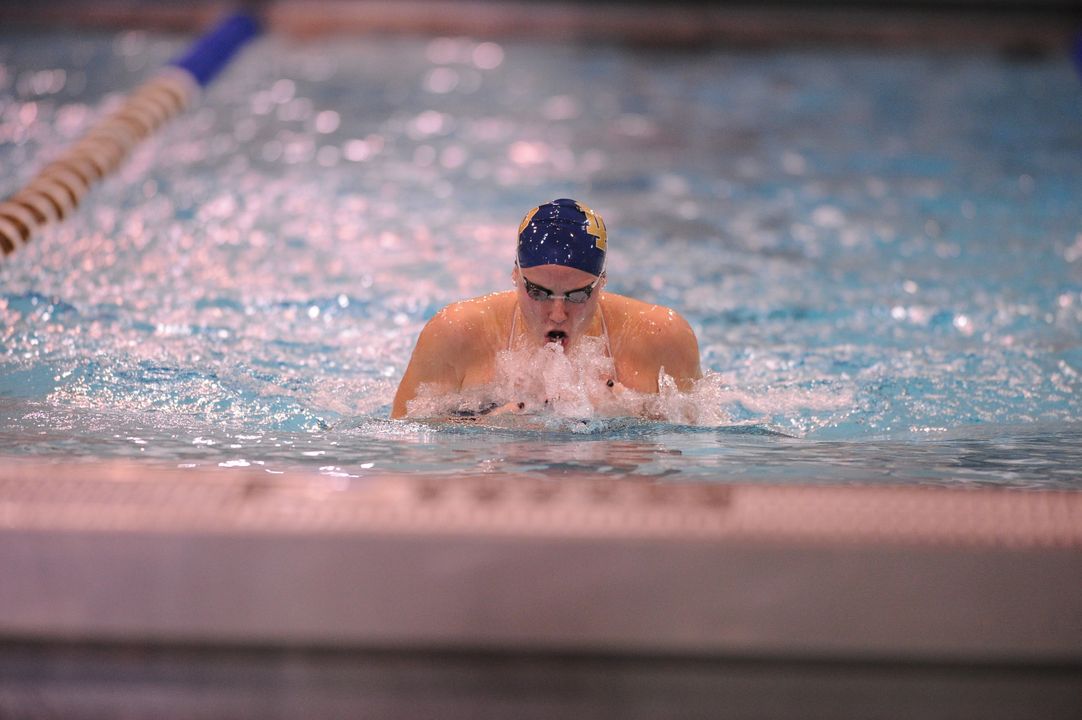 Senior Emma Reaney won a silver medal in the 200m medley relay and qualified for the finals in the 50m breaststroke during her time in Qatar at the FINA Short Course World Championships.
