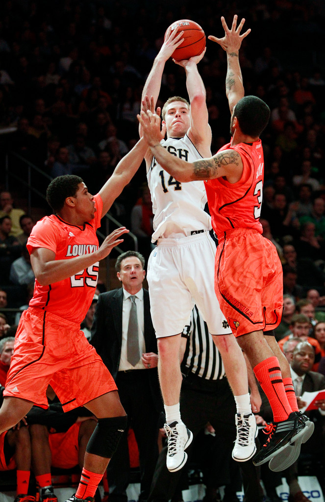 No. 23 Notre Dame Drops 64-50 Semifinal to Louisville (AP)
