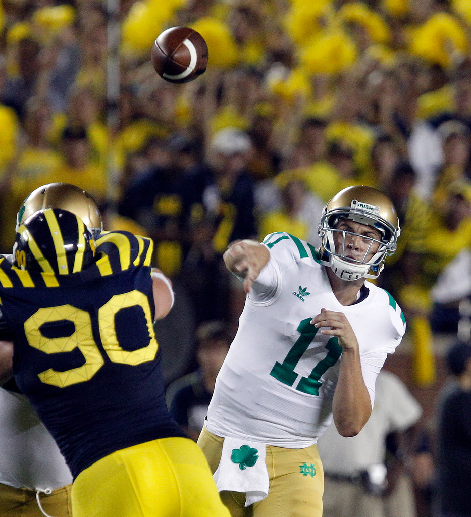Notre Dame Loses Heartbreaker To Michigan, 35-31 (AP)