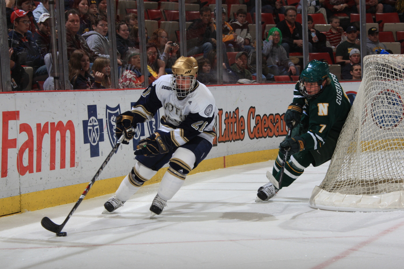 It’s A Hockey Night In South Bend – Season Opener On Fri., Oct. 9 Junior Kevin Deeth will play a key role in the Notre Dame offensive attack this season. He led the team with 27 assists a year ago.
