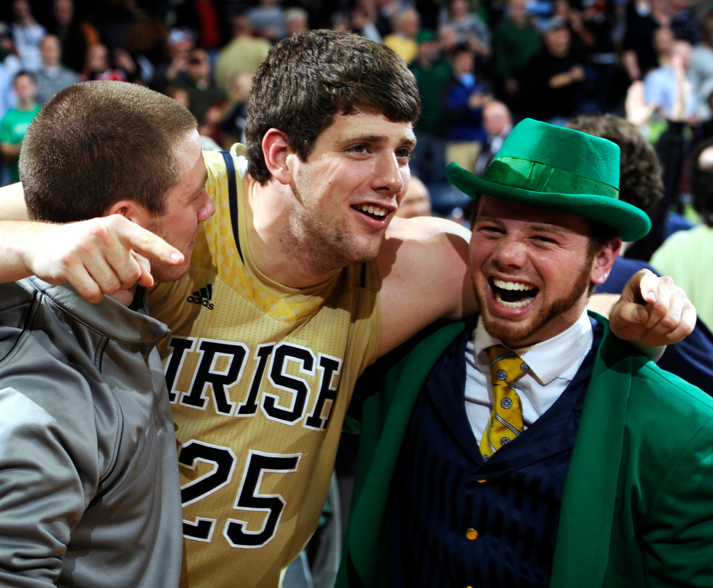 No. 25 Notre Dame beats No. 11 Louisville in 5OT (AP)