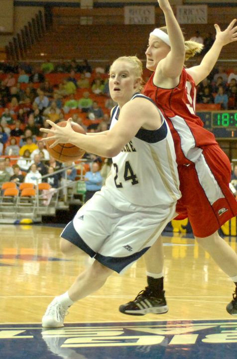Junior guard Lindsay Schrader is averaging 11.3 points and 6.9 rebounds per game with a .493 field goal percentage during Notre Dame's current seven-game winning streak.