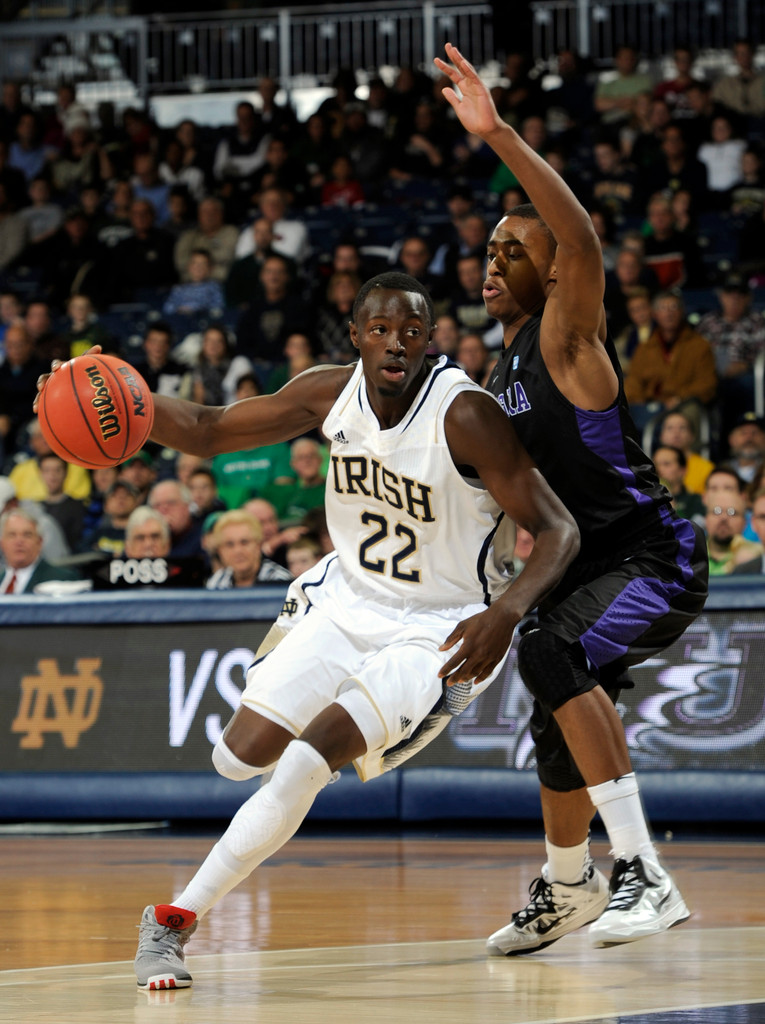 Niagara vs. No. 22 Notre Dame