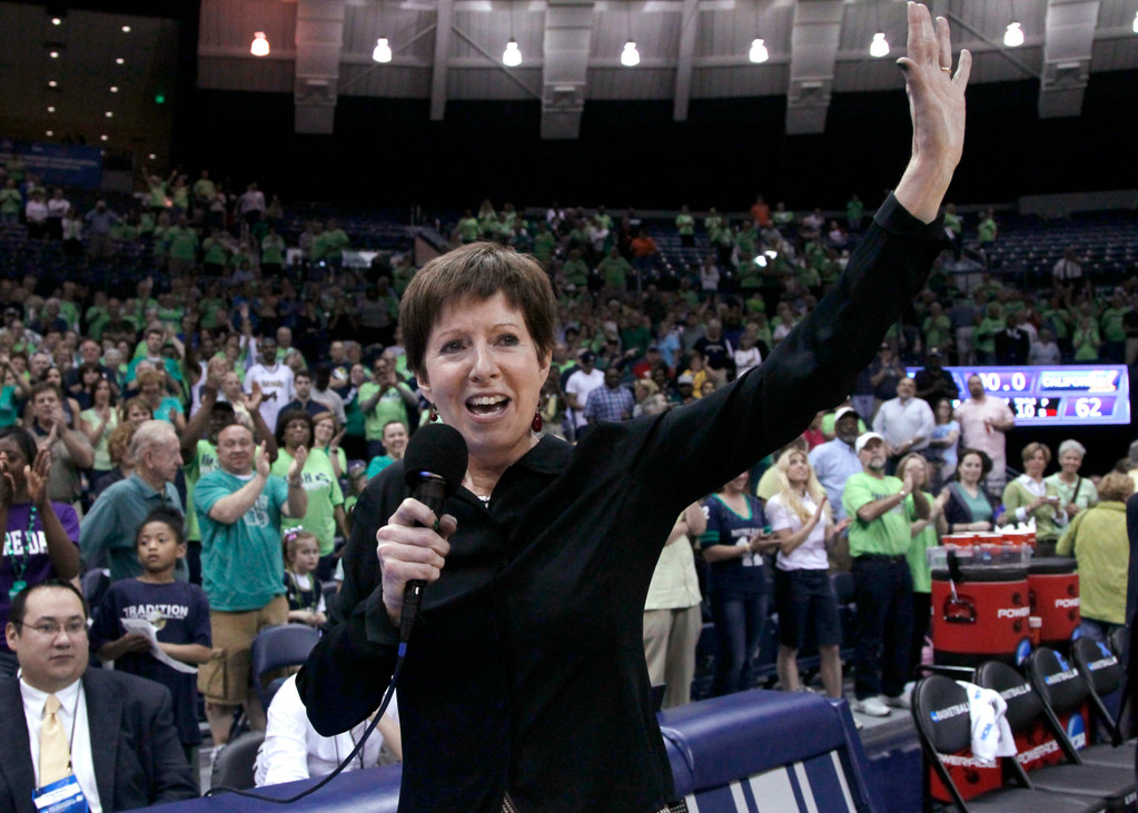 Sweet Sixteen Bound; Top-Seeded Irish Beat Cal 73-62 (AP)