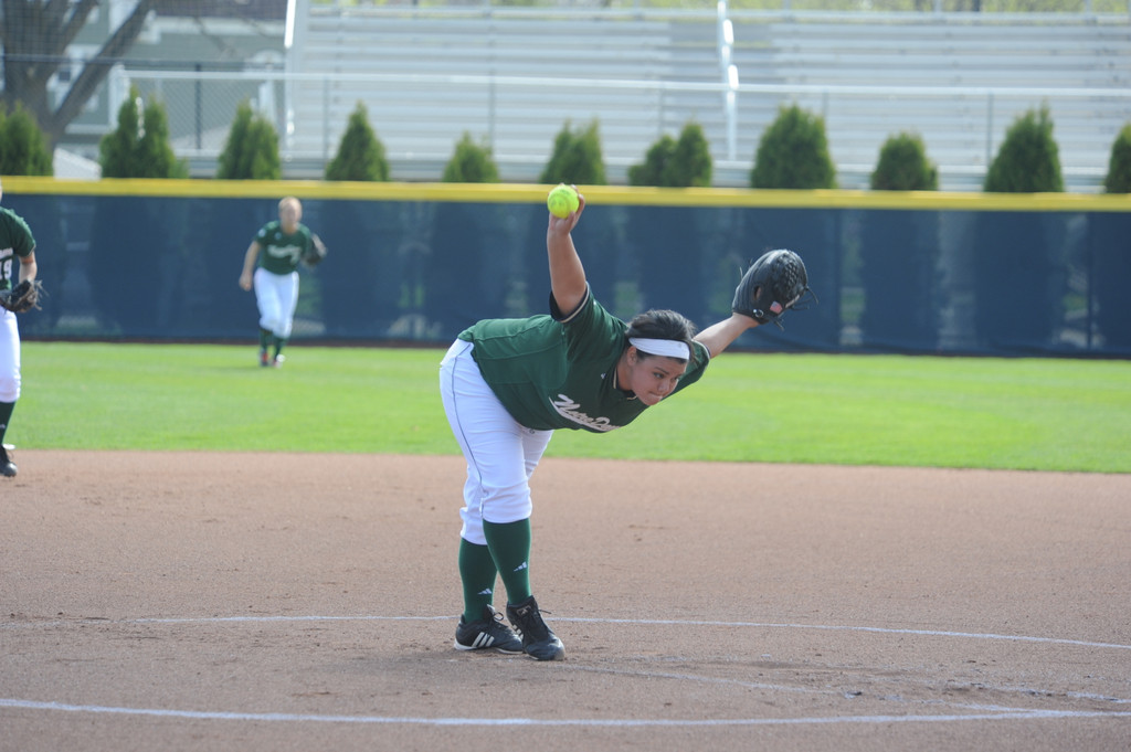 Valdivia and Kelly Combine for Senior Day No-Hitter
