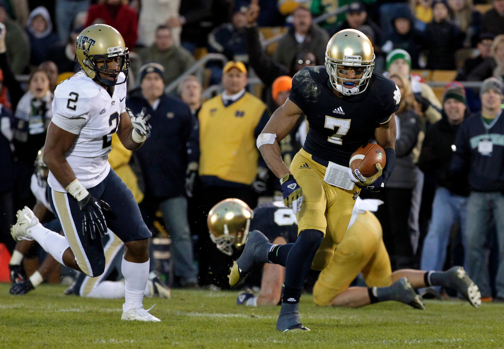 No. 4 Notre Dame Fights Back to Defeat Pitt 29-26 in Third OT (AP)