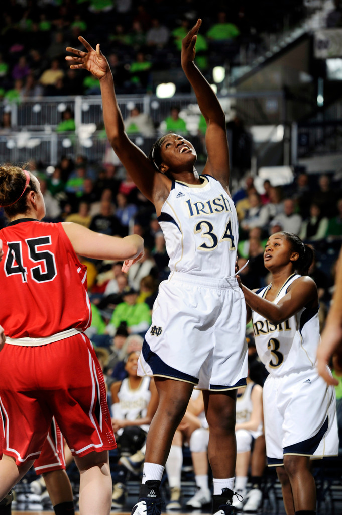 No. 5 Irish Dominate Saint Francis (Pa.), 128-55 (AP)
