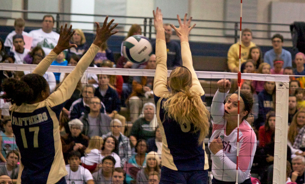 10/26 Volleyball vs Pittsburgh