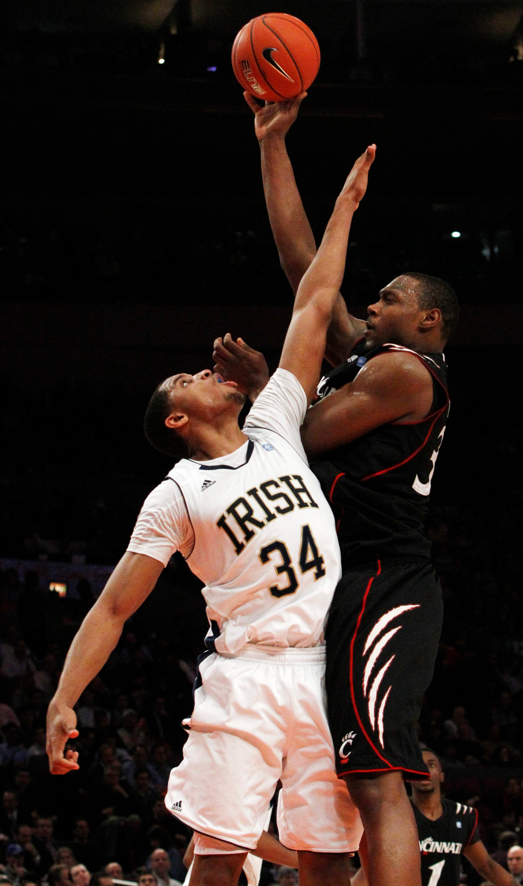 No. 2 Seed Irish Head To Chicago For NCAA Tournament BEast Notre Dame Cincinnati Basketball