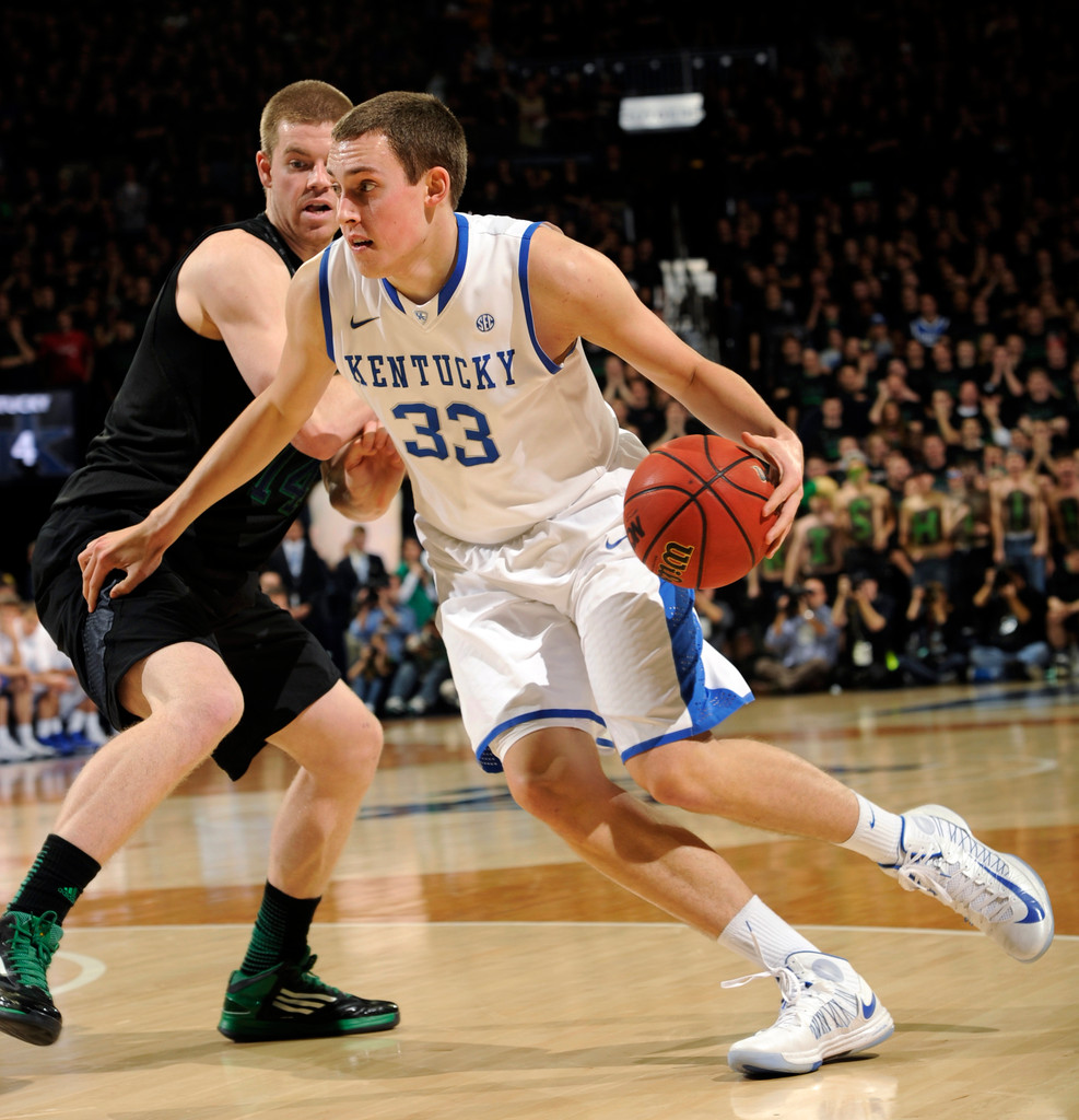 Notre Dame Knocks Off No. 8 Kentucky 64-50 (AP)