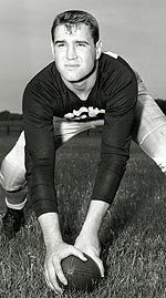 Former Irish Football All-America Jerry Groom Dies Former Notre Dame consensus All-America center/linebacker Jerry Groom passed away late Friday in Sarasota, Fla., at the age of 78.
