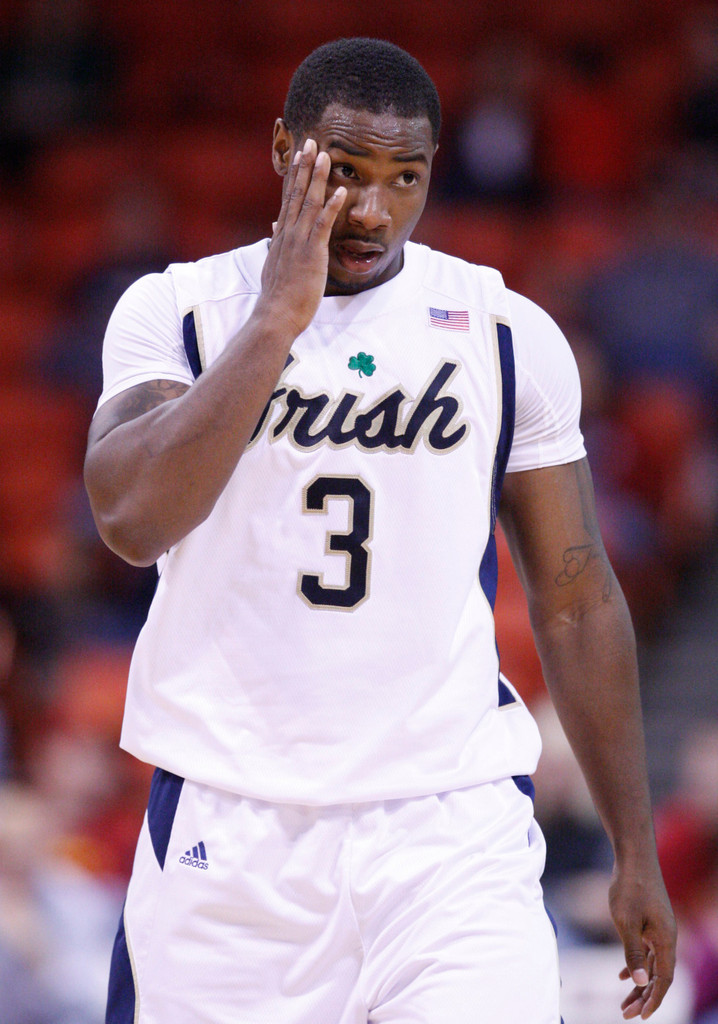 Northwestern Upsets No. 23 Notre Dame, 72-58 (AP)