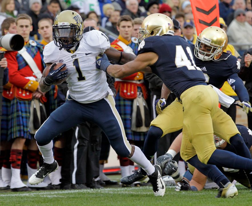 No. 4 Notre Dame Fights Back to Defeat Pitt 29-26 in Third OT (AP)