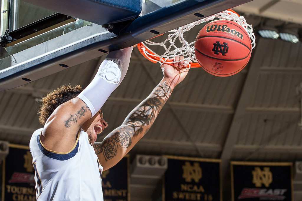 Notre Dame 86, Stony Brook 61