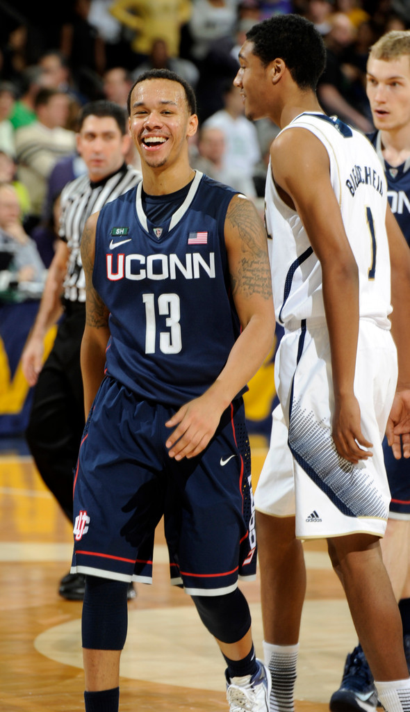 #17/16 Irish Fall To Huskies, 65-58 (AP)