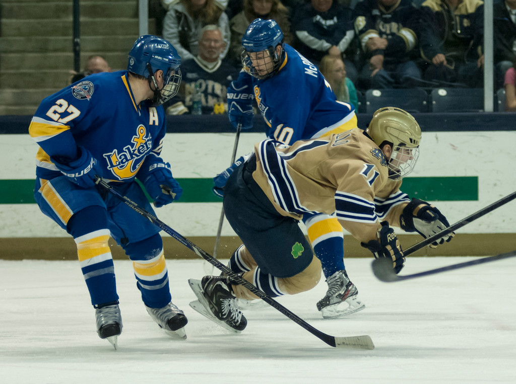 Notre Dame Men's Ice Hockey Sweeps Lake Superior State 12-01-2012