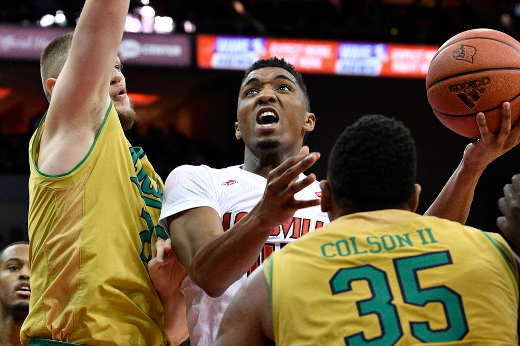 Louisville 71, Notre Dame 64