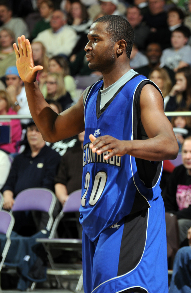 Irish Defeat Pirates, 88-79 (AP)