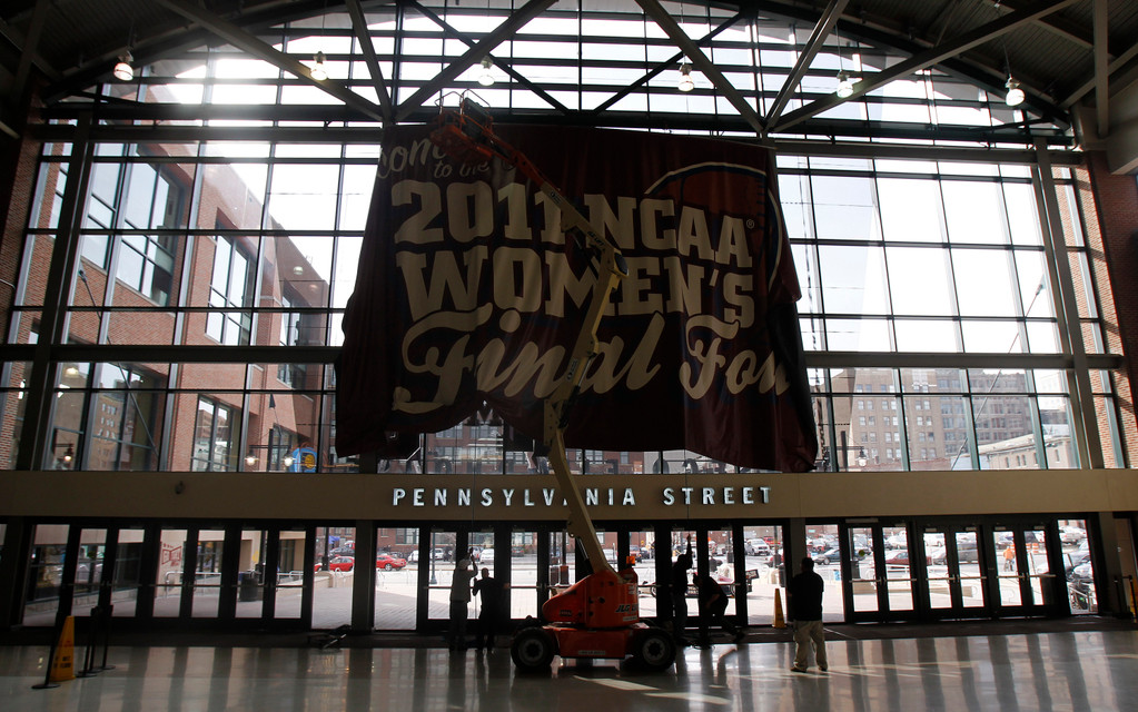 A Season in Photos: 2010-11 Notre Dame Women's Basketball