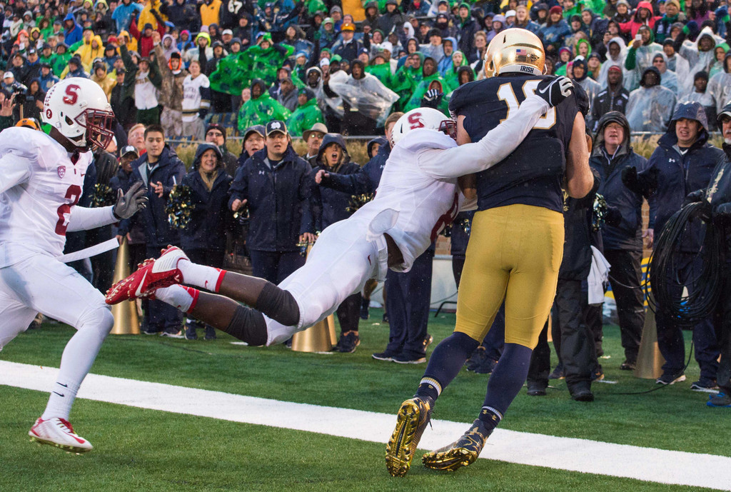 #9/8 Notre Dame 17, #14/13 Stanford 14 (USATSI)