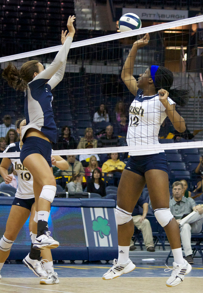 Volleyball Sweeps Georgetown