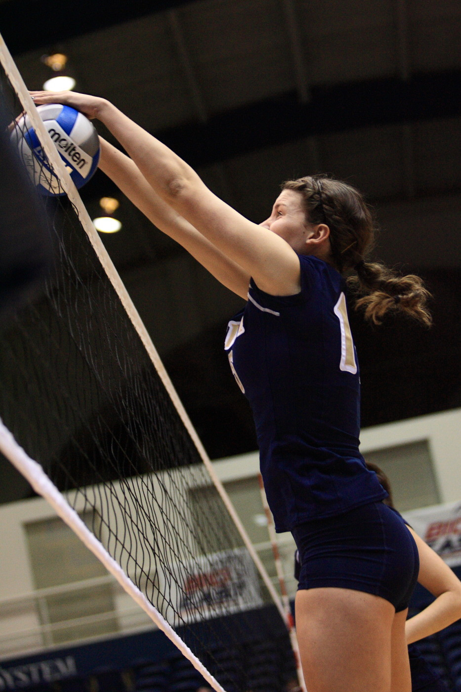 Notre Dame Volleyball Picked Second In BIG EAST Preseason Poll Sophomore Kristen Dealy