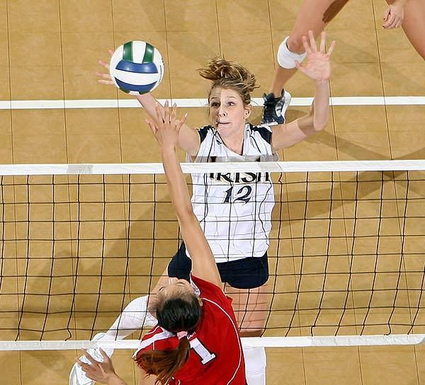 Senior All-American MB Lauren Brewster led all players with eight blocks and 20 points and also posted a team-high 15 kills.