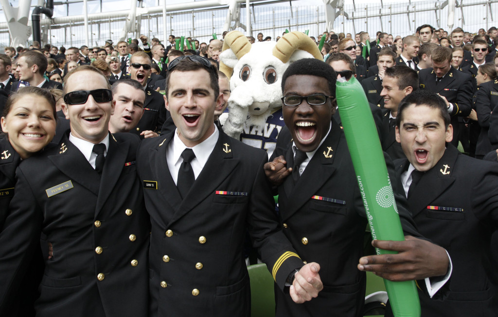Notre Dame Pounds Navy 50-10 in Dublin (AP)