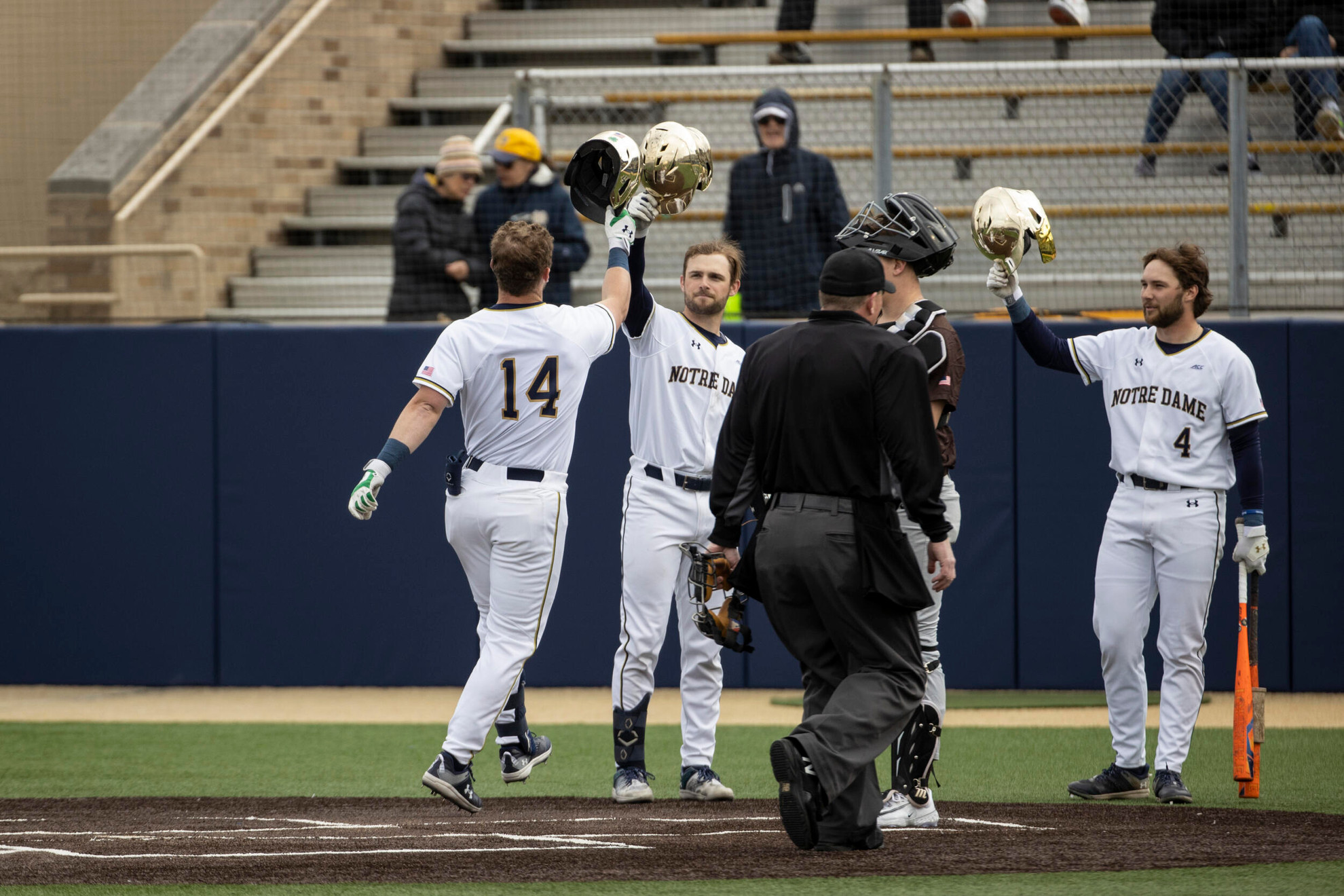 Irish Defeat Valparaiso in Home Opener Irish Defeat Valparaiso in Home Opener