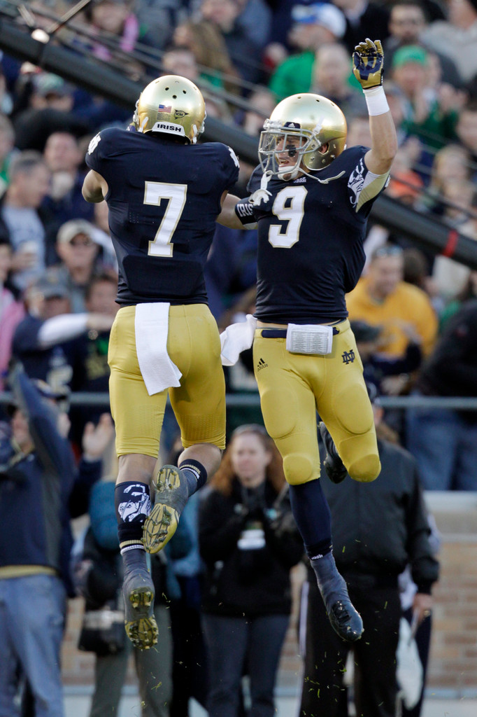 No. 3 Irish Remain Perfect, Overpower Wake Forest, 38-0 (AP)