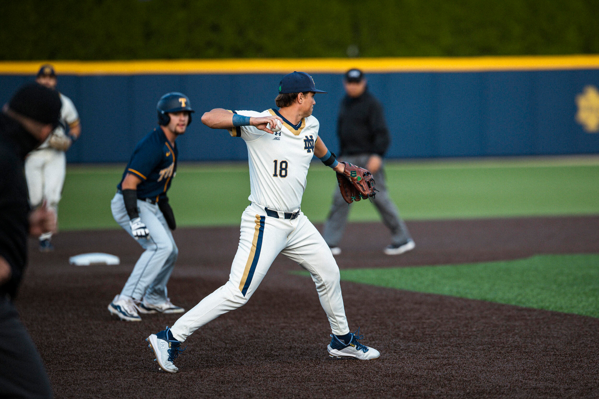 Irish Ground The Rockets with 6-5 Victory Irish Ground The Rockets with 6-5 Victory