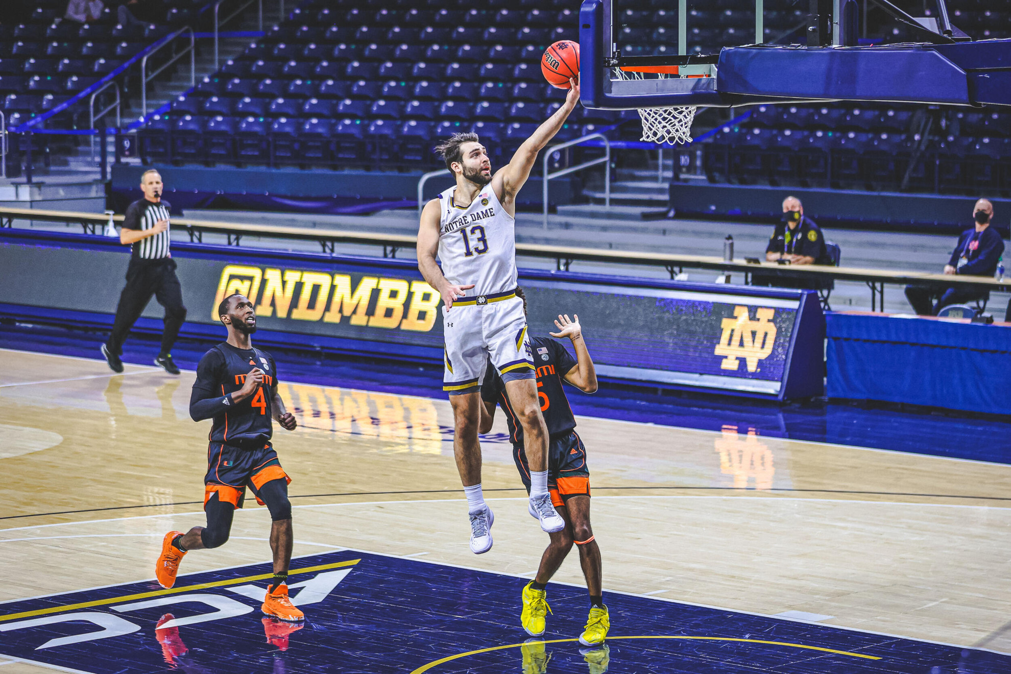Irish Head To Carrier Dome For Key Conference Battle With Syracuse Irish Head To Carrier Dome For Key Conference Battle With Syracuse