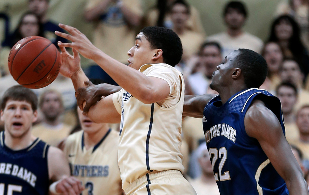 Notre Dame Overcomes Slow Start, Upends No. 20 Pitt, 51-42 (AP)