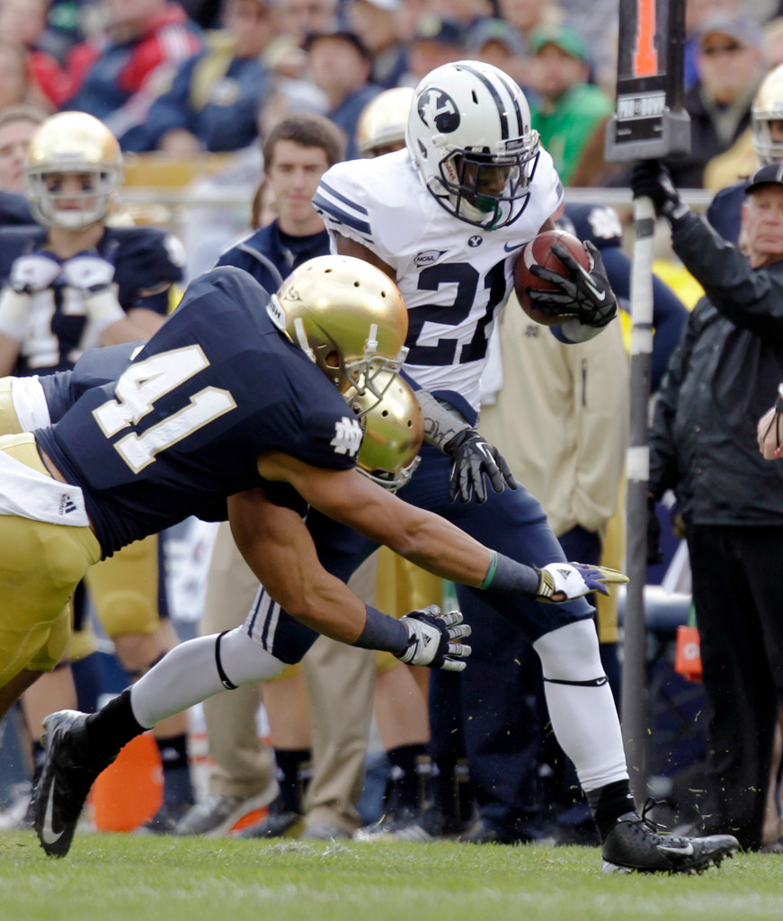 No. 5 Notre Dame Remains Unbeaten, Topping BYU 17-14 (AP)