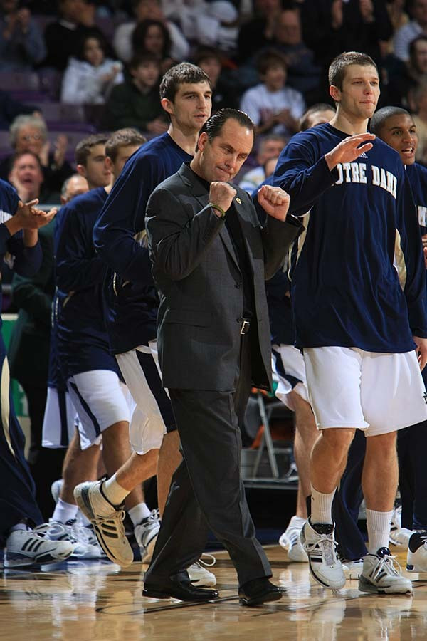 Men’s Basketball Press Conference Transcript (March 16) Mike Brey and the Notre Dame basketball team will play in the first basketball event in the new Lucas Oil Stadium when they play Ohio State there on Dec. 6.