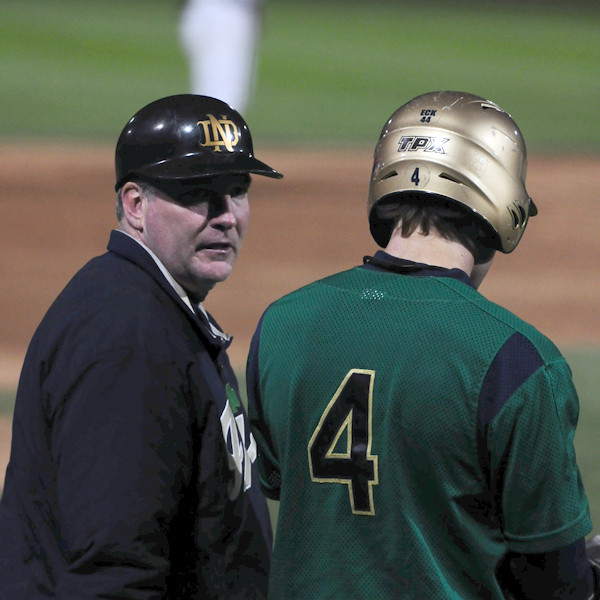Irish Baseball Splits Doubleheader Against Michigan