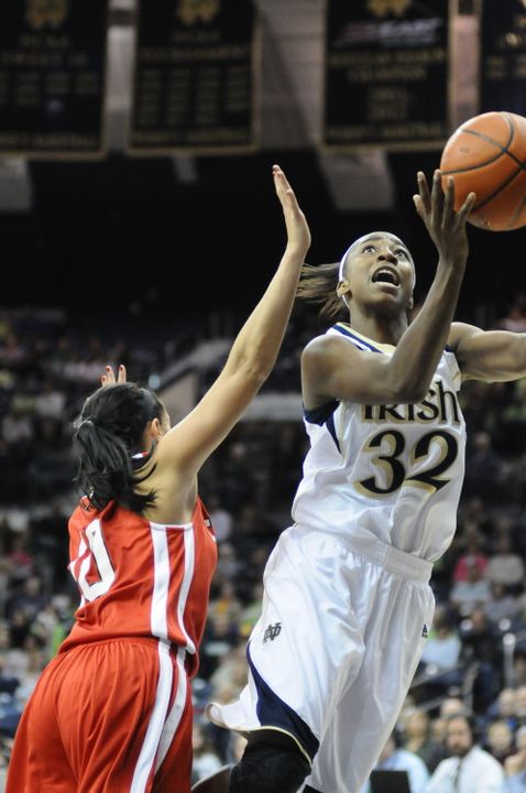 Freshman guard Jewell Loyd had 12 rebounds in her college debut (a 57-51 win at #19/21 Ohio State on Nov. 9), the most rebounds by a Notre Dame player in a season opener since 2005 (when another rookie, Lindsay Schrader did so against Michigan).